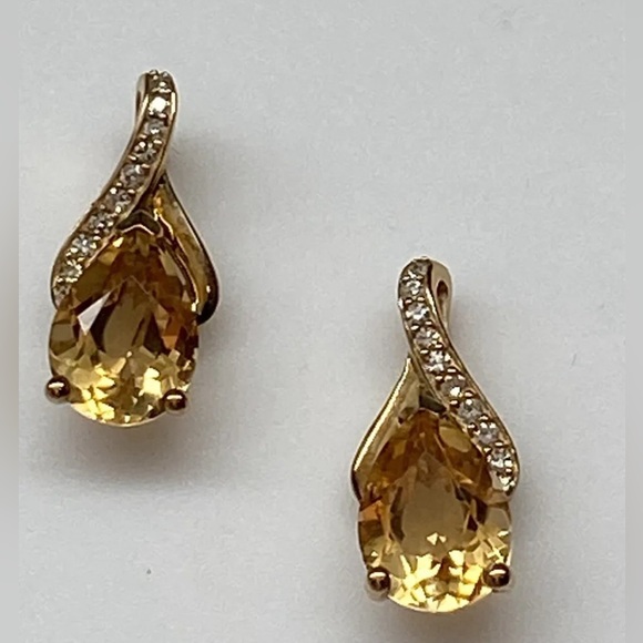 10K Yellow Gold Natural Citrine and 0.10ct Diamond Pave Stud Earrings New - Picture 1 of 12